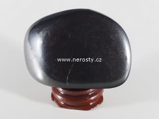 shungite, pebble